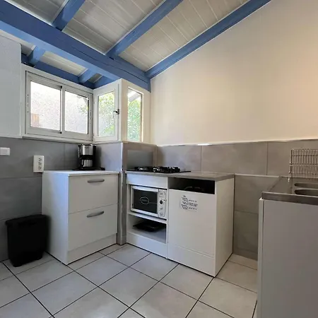 Vila Pavillon 2 Pieces En Bord De Lagune Ay040-037
